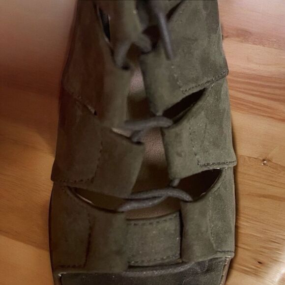 Kenneth Cole Green Lace-Up Gladiator Sandals Block Heel - Picture 3 of 5